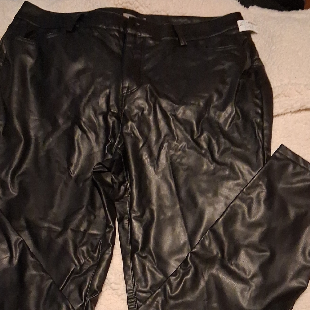 Maurices Women's Sleek Black Pants